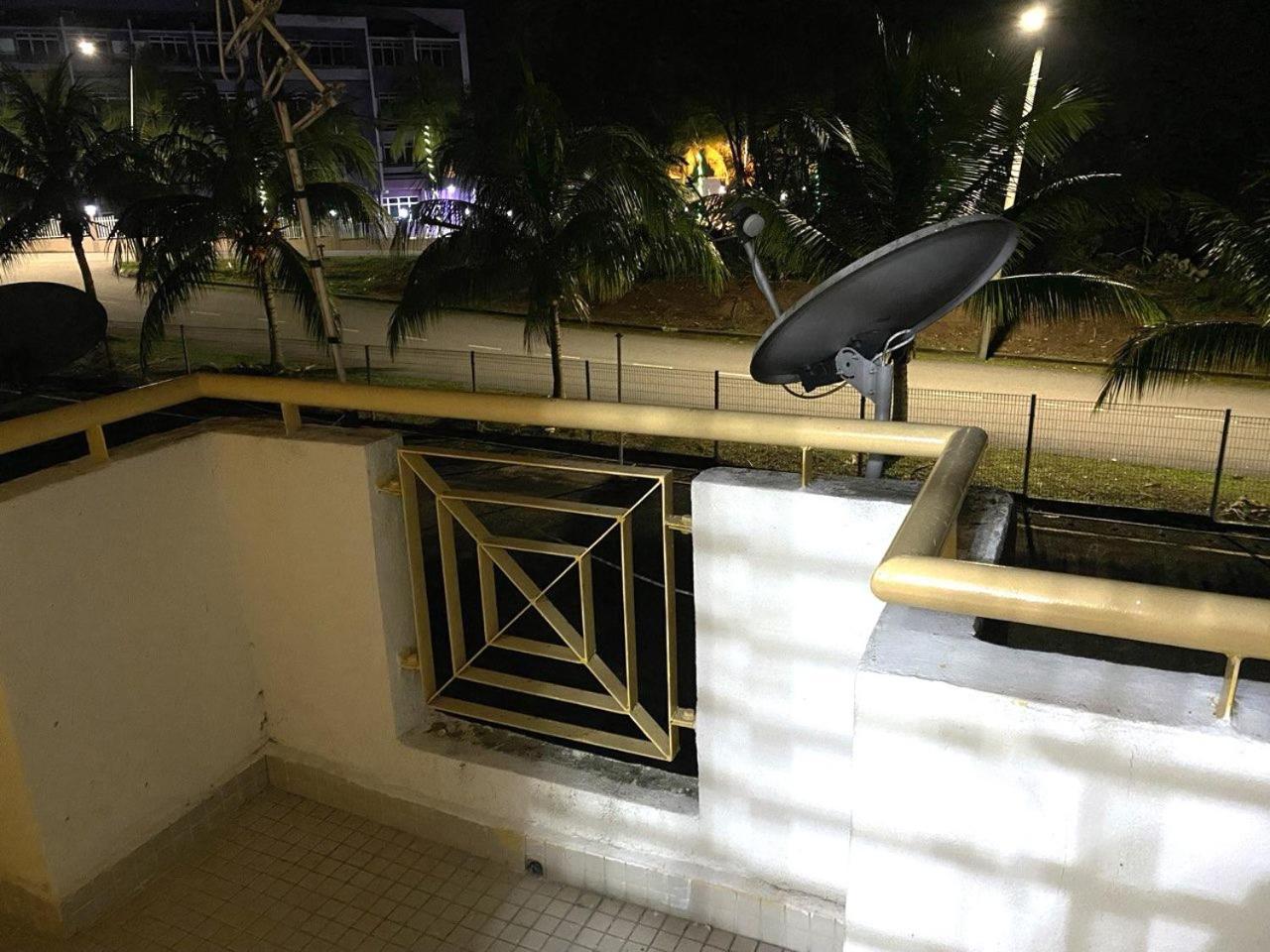Purnama Homestay At Oceanview Resort Port Dickson Exteriör bild